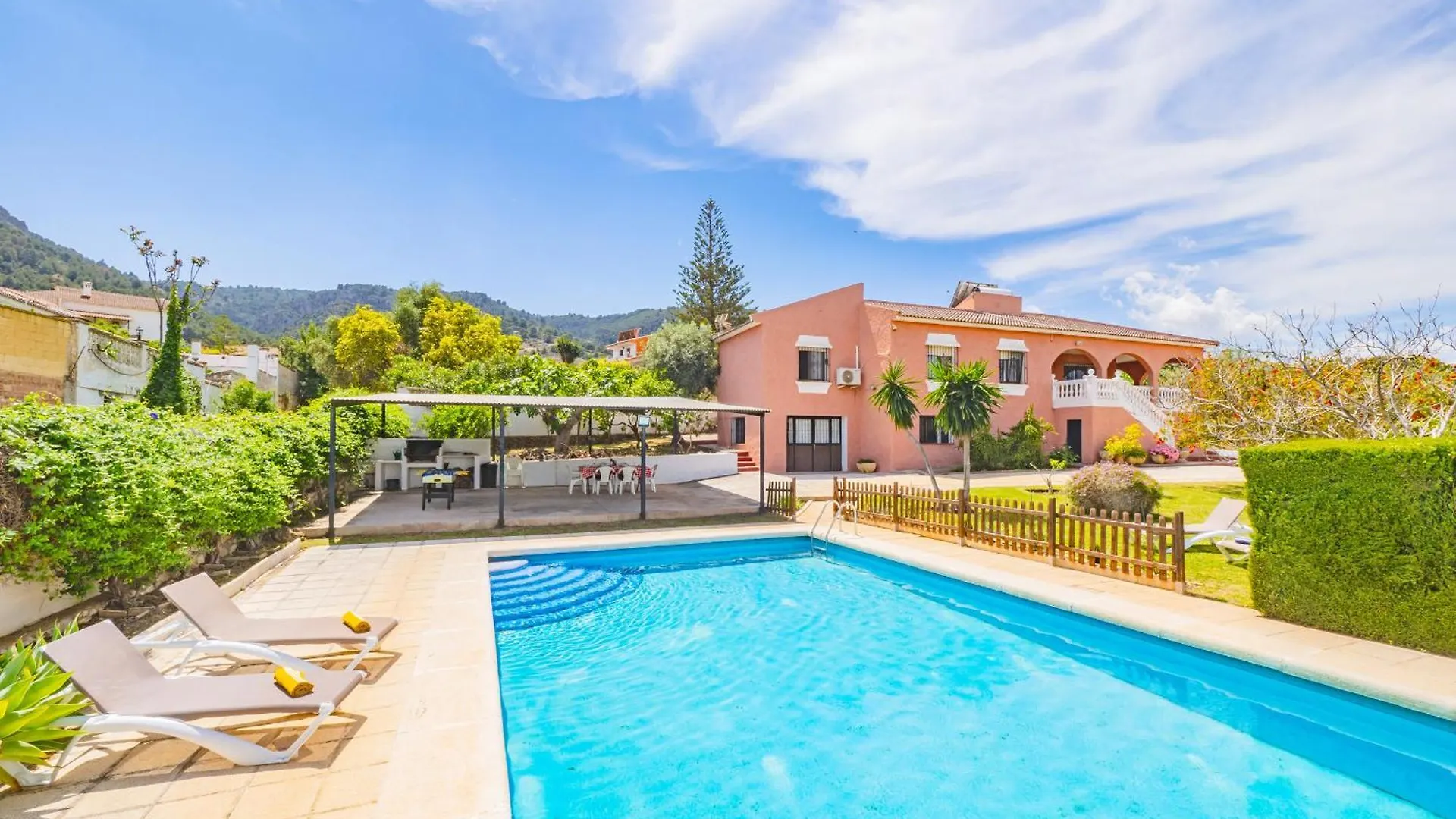 Holiday home Cubo'S Pink Townhouse Los Manantiales Alhaurin de la Torre
