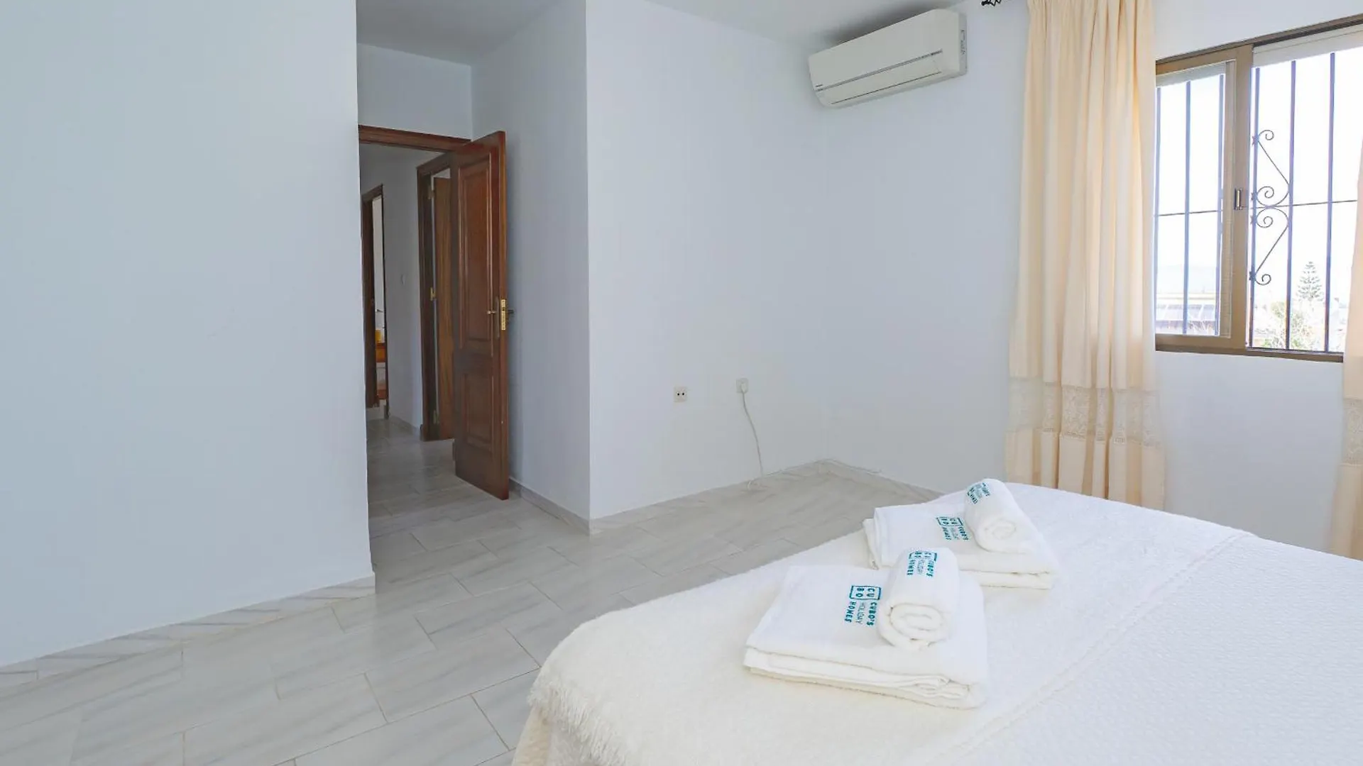 Holiday home Cubo'S Pink Townhouse Los Manantiales Alhaurin de la Torre Spain