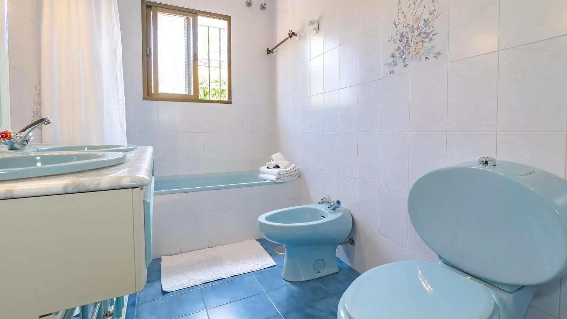 Cubo'S Pink Townhouse Los Manantiales Alhaurin de la Torre Spain