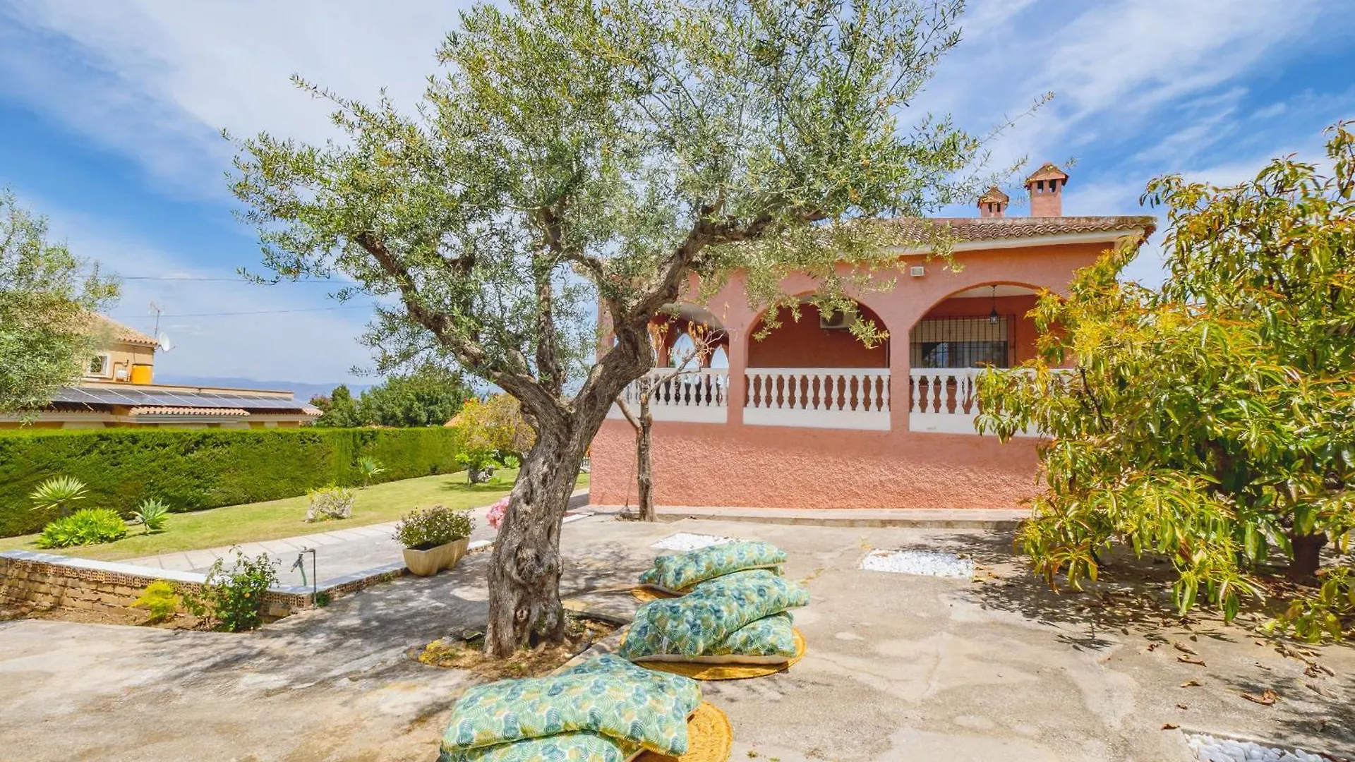Holiday home Cubo'S Pink Townhouse Los Manantiales Alhaurin de la Torre Spain